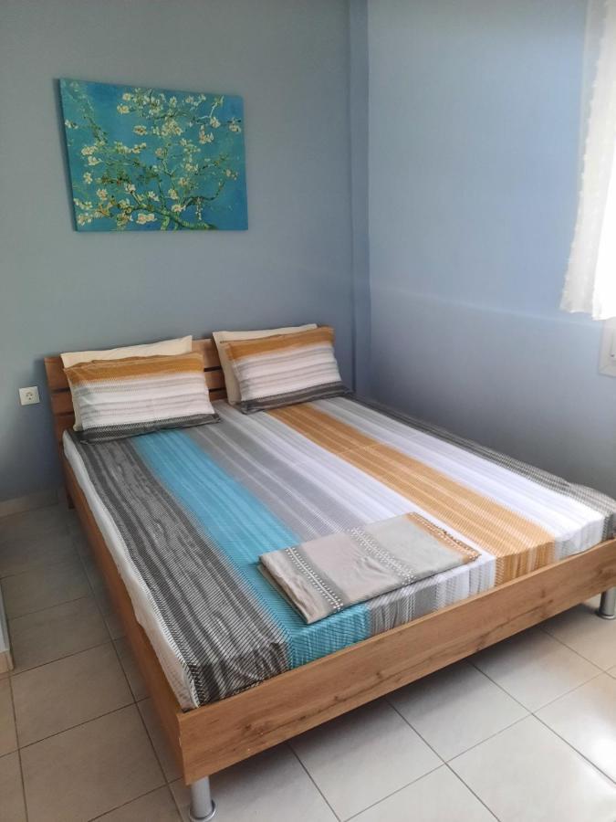 Park View Apartment In Paralia Dionisiou Luaran gambar